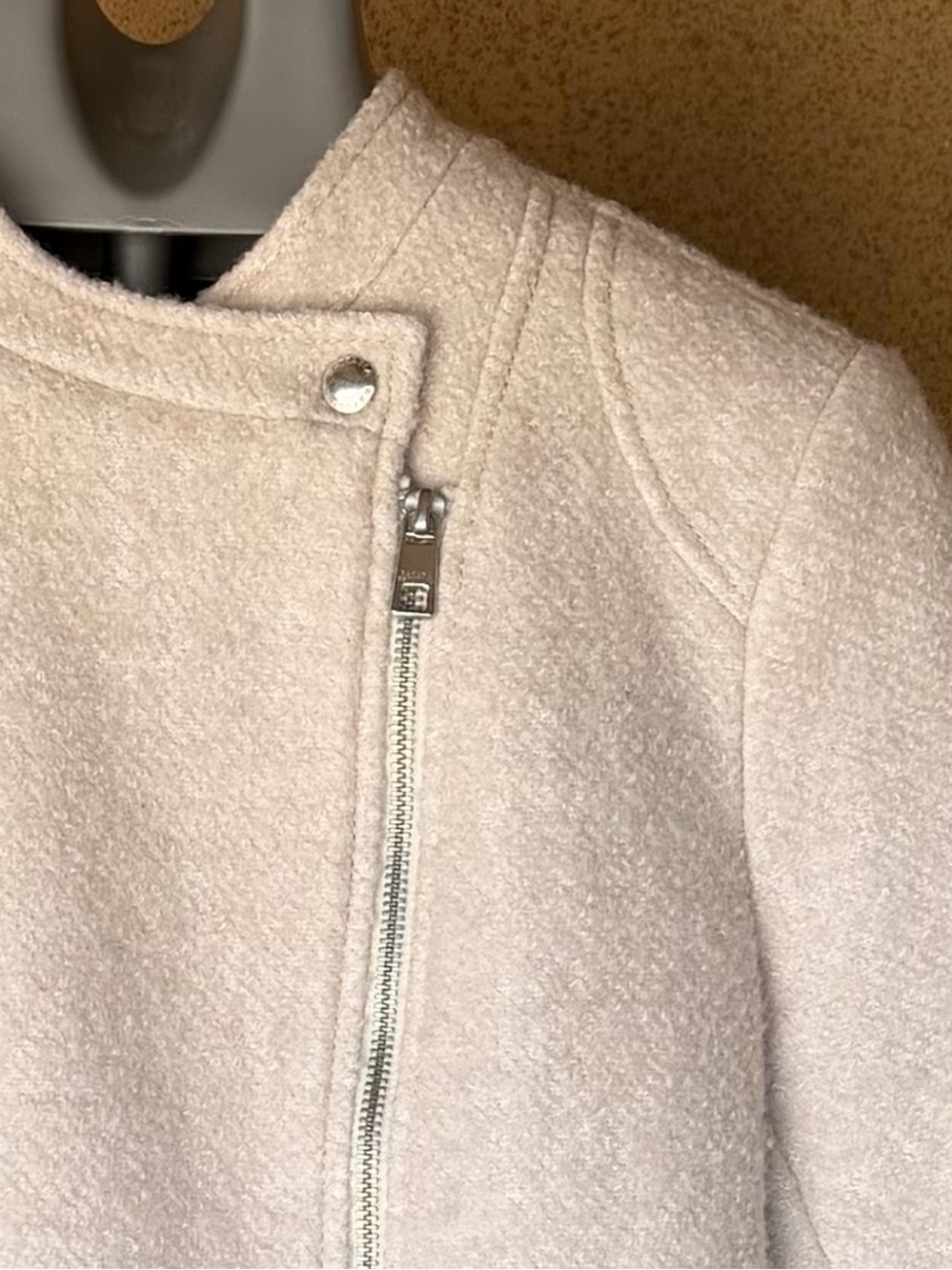 Banana Republic Ivory Bouclé Moto Jacket Asymmetrical Zip - Picture 5 of 11